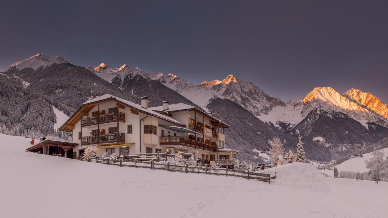 Berghotel Johanneshof アンテルセルヴァ・ディ・メッツォ エクステリア 写真